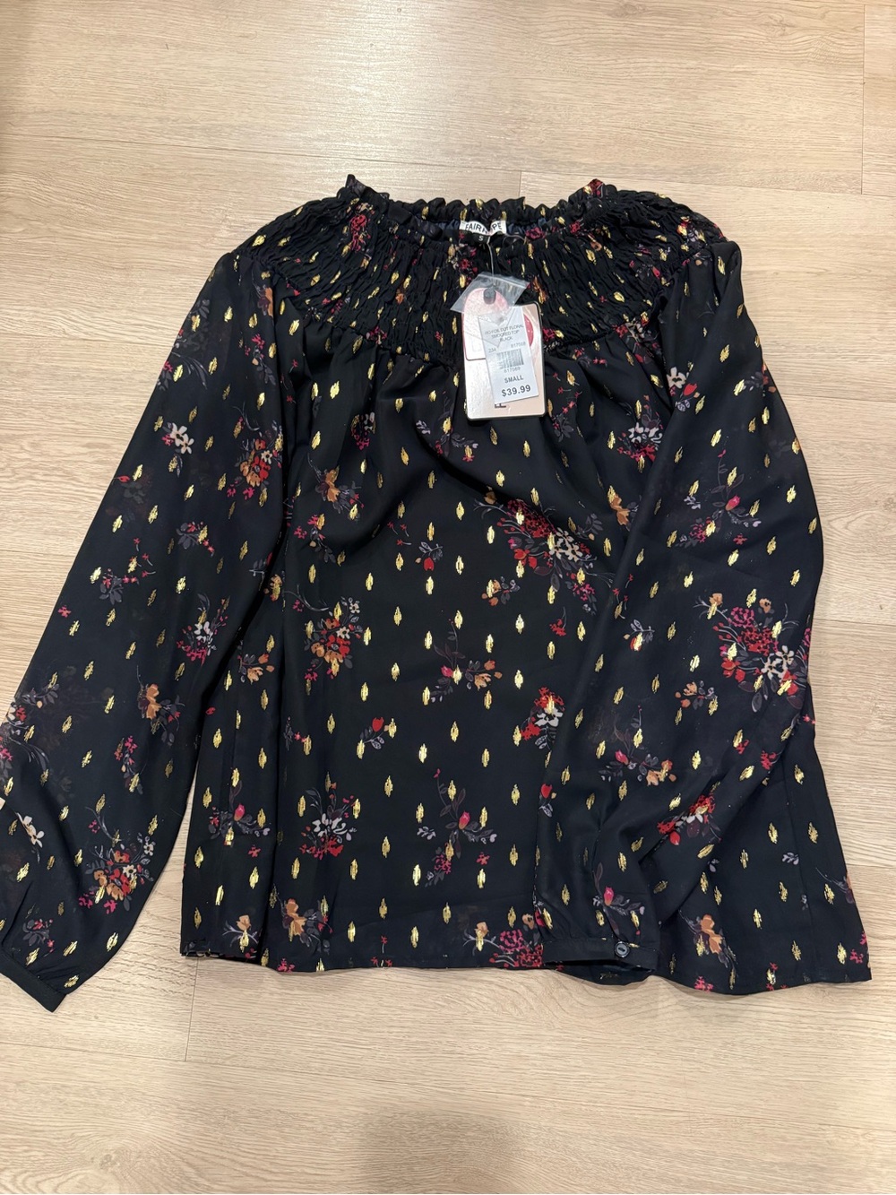 FAIRHOPE Floral Blouse in Black & Red Size Small NWT